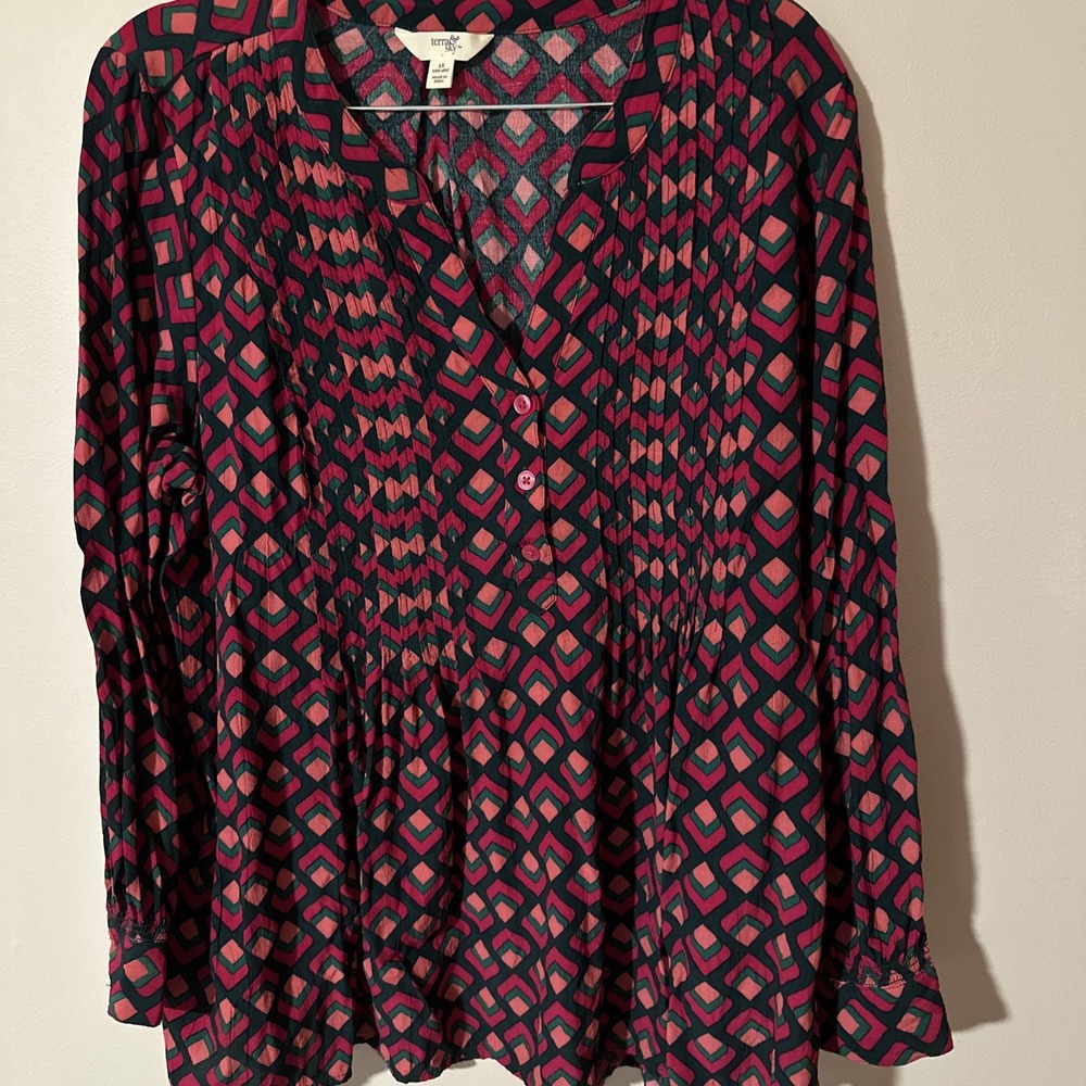 Terra & Sky Women's 1X Blouse Pink Geometric Design V-Neck Long Sleeve Button Up
